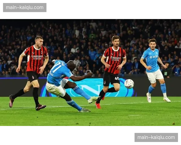 那不勒斯1-0胜AC米兰，波利塔诺后点包抄定位球制胜